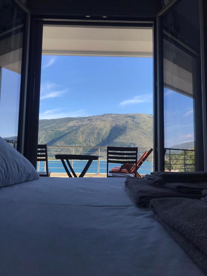 Ocean Views Apartment Plataria Luaran gambar